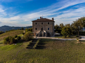 Palazzo Serre - Natura & Piscina San Leo